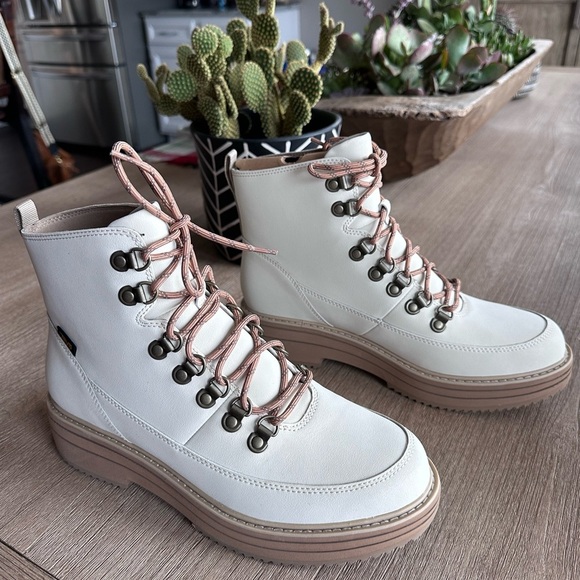 NWB Teva Midform Lace Up Leather Winter Fall Hiking Boots - Picture 4 of 16